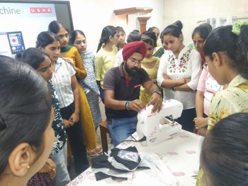 Workshop-on-Usha-Janome-automatic-sewing-machine-19th-September-2023-1